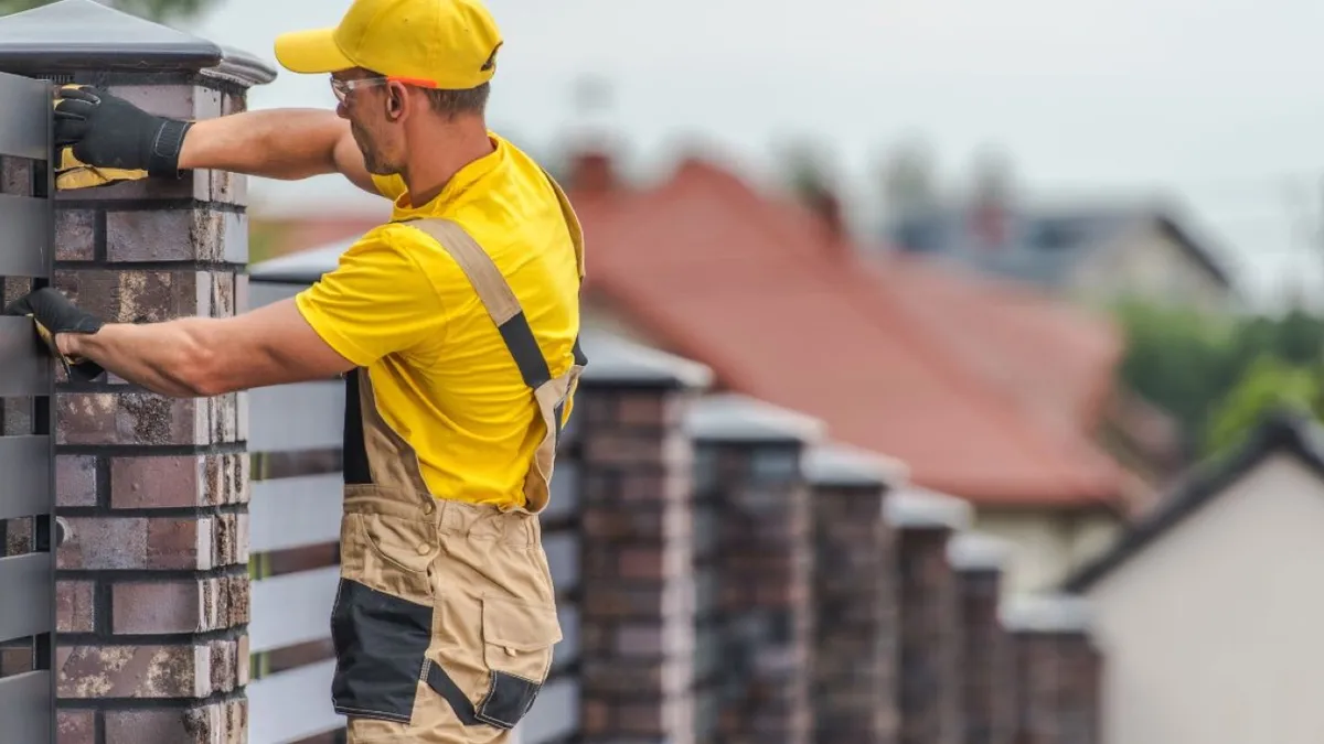 6 Essential Types of Fencing for Residential Homes